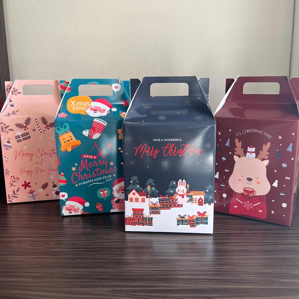 

Box Custom Design Gable Kotak Souvenir