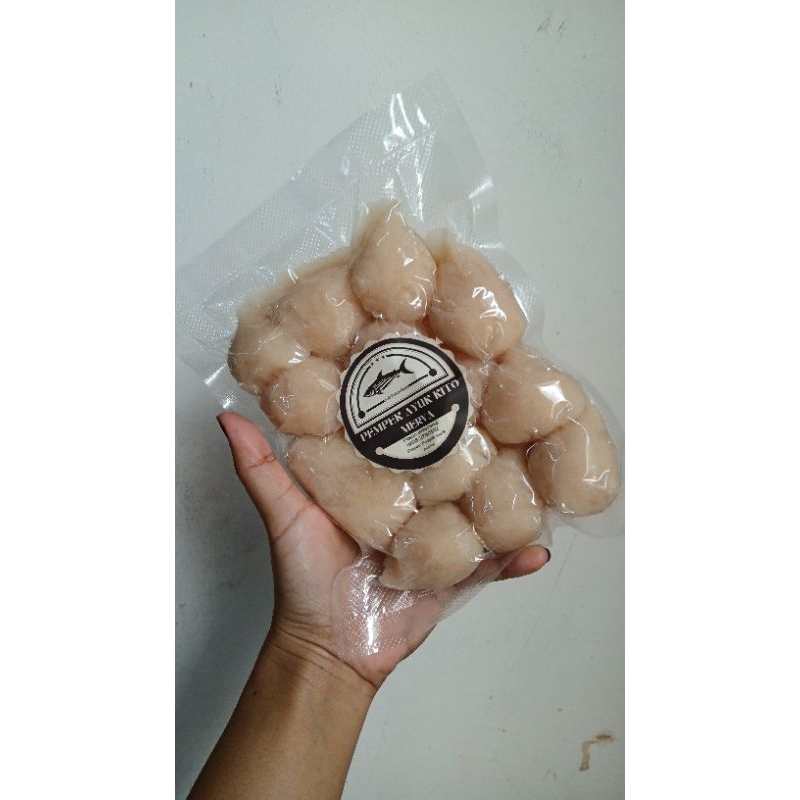 

Pempek telur kecil