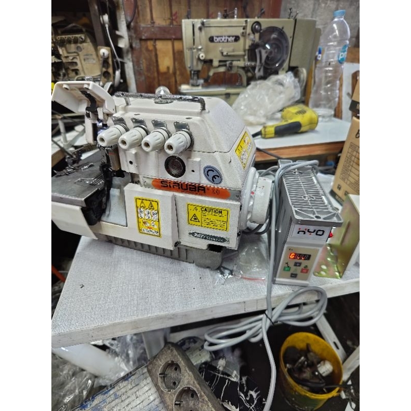 set mesin obras second benang 4 meja kaki dinamo servo direct sudah pasang dimesin obras