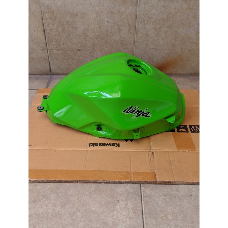 tangki bensin Ninja 250 fi z250 Fi original hijau