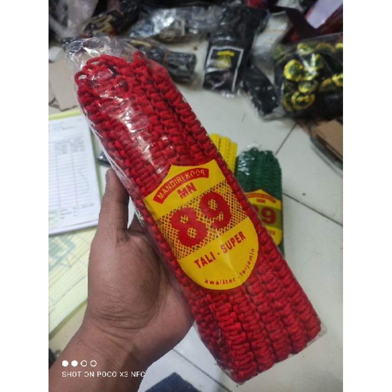 

Tali Pramuka merah ukuran tanggung 20 pcs