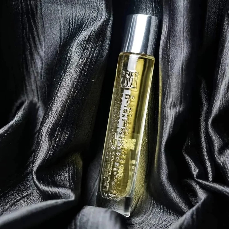 PARFUM IM KHUSUS AROMA CEWEK COWOK ORIGINAL/GRATIS ONGKIR/COD/GARANSI