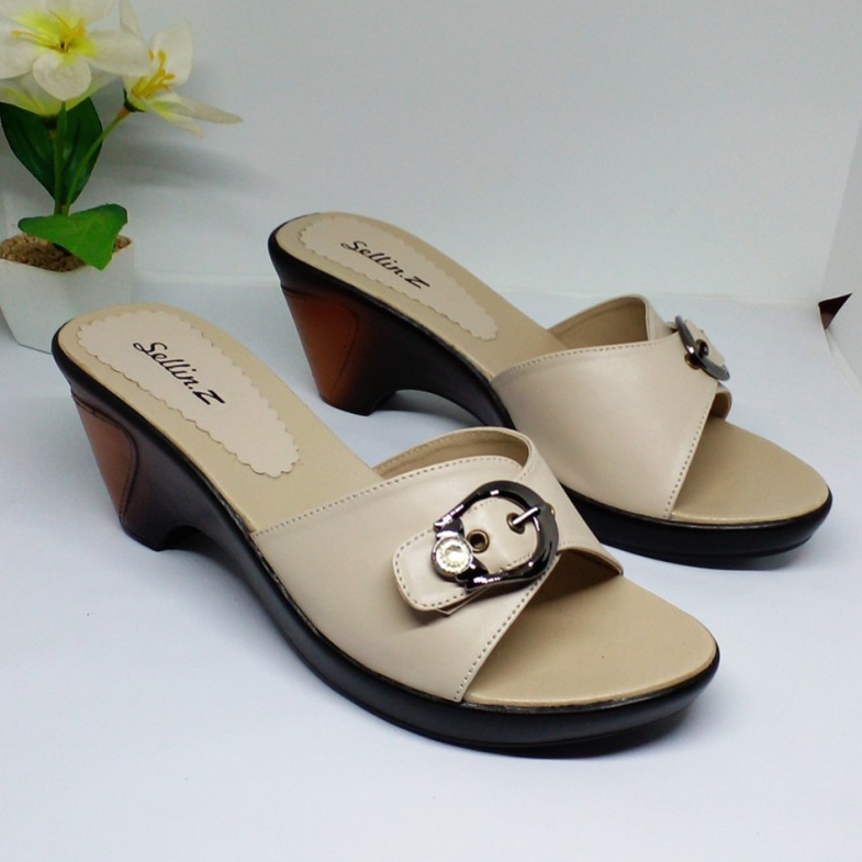Sandal wanita Clogs Heels Hak tinggi 7cm warna Krem wedges ibu ibu kondangan arisan Modis Sellin.Z