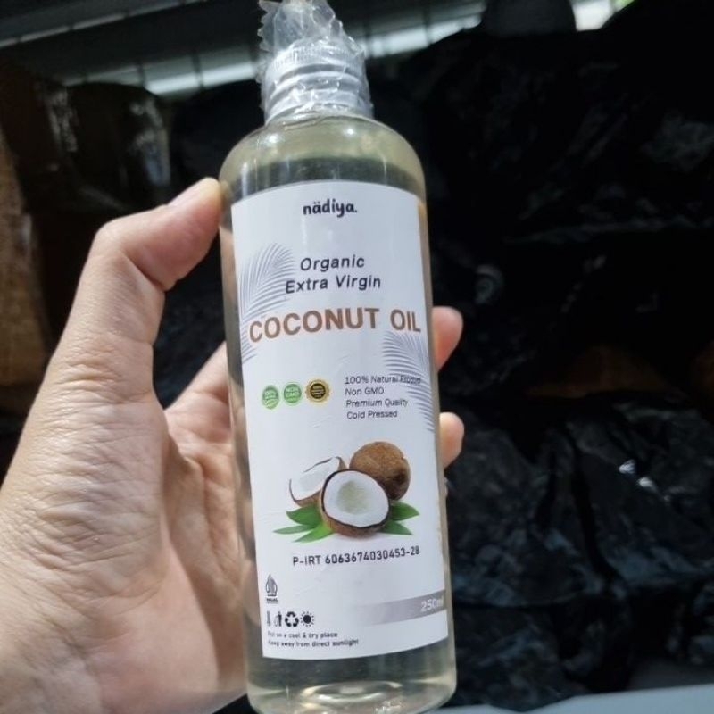 

Nadiya Minyak Kelapa Organik / Organic Extra Virgon Coconut Oil / EVCO / VCO 250ml