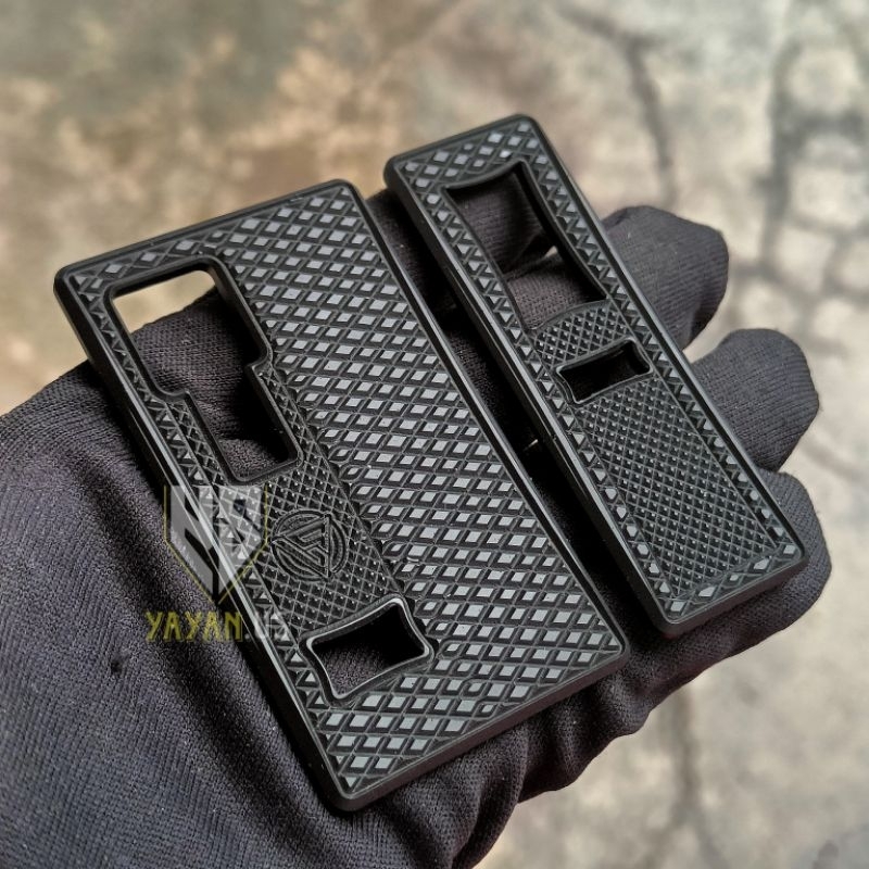 

Souvenir Acrylic Panel Qhulhu V2 Panel Motif Diamond Slim Cut