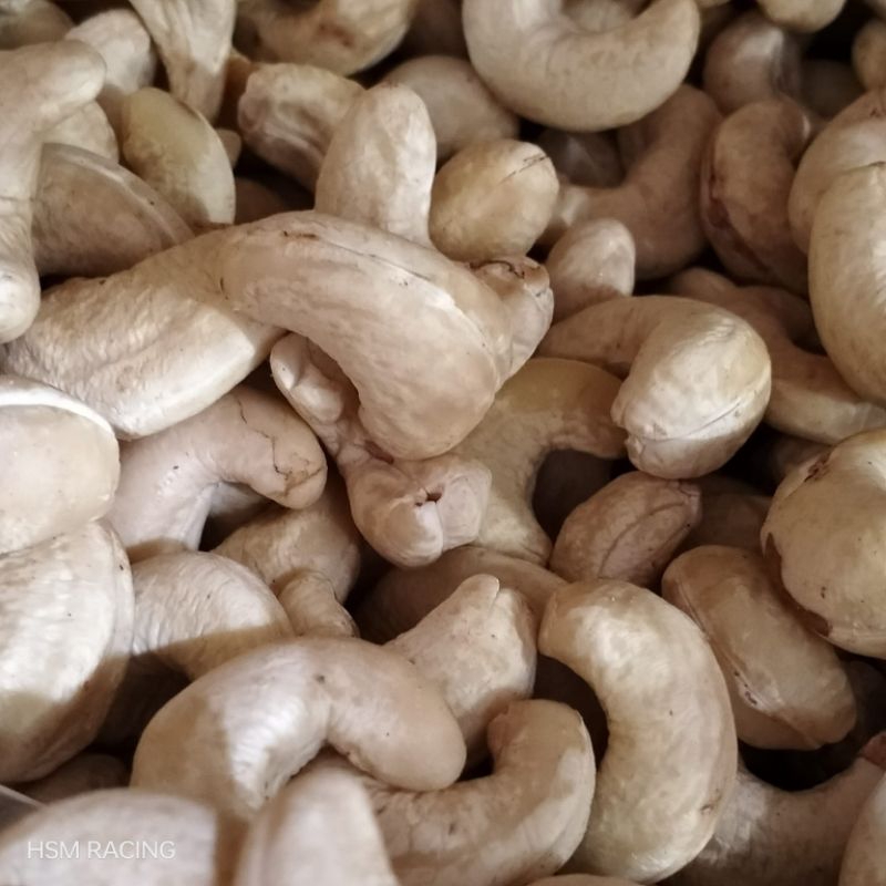 

kacang Mede mentah 250 gram