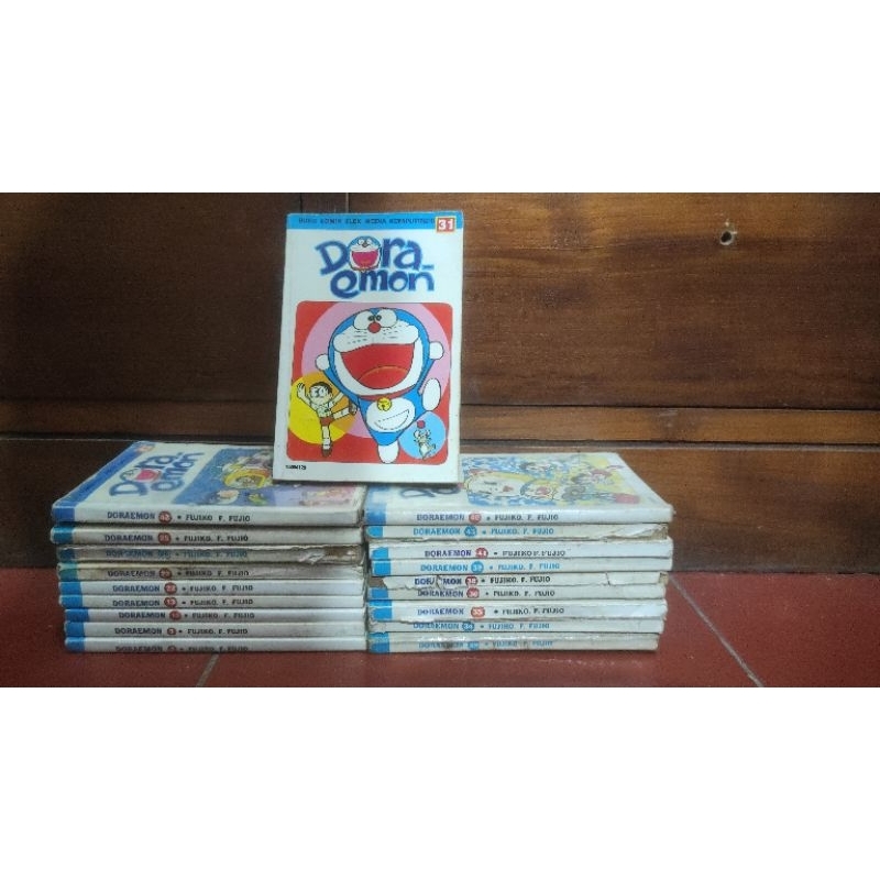 Paket Set komik Doraemon 19 buku