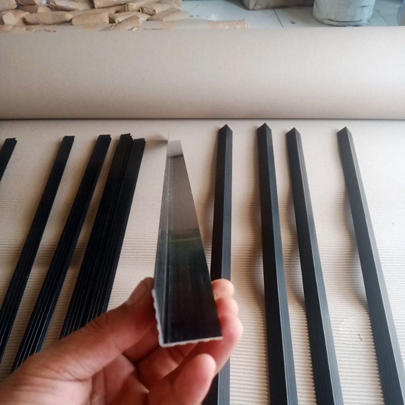 List Alumunium siku type L warna hitam panjang variasi