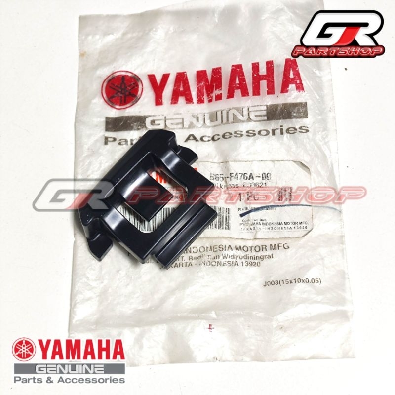 B65-F476A-00 PLATE PLAT GUIDE ASSIST GRIP BEHEL KIRI NEW AEROX 155 ORIGINAL YAMAHA ORI YGP ASLI PLAT