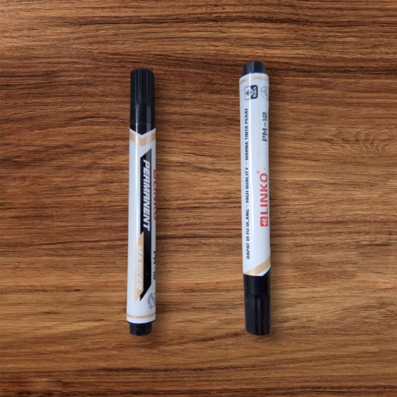 

Spidol Permanent Linko Warna Hitam.