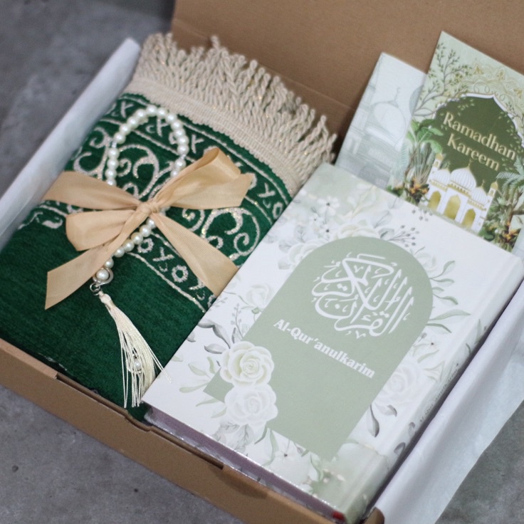 Dijamin Puas  paket sajadah alquran hampers lebaran idul fitri seserahan alat sholat mahar pernikaha