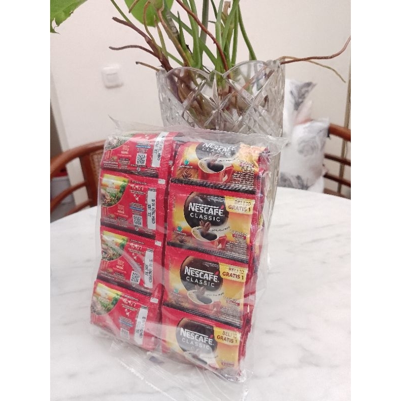 

Nescafe classic 1 renceng isi 11pcs