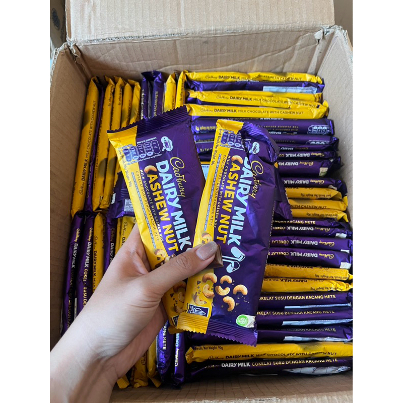 

Coklat Cadbury Dairy Milk 90gr Cuci Gudang