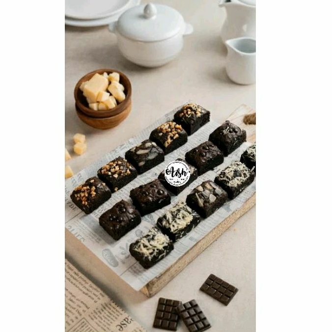 

FUDGY BROWNIES PREMIUM FRESH made by Order!!