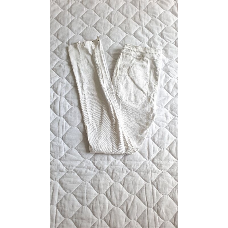 Celana panjang putih kdnk white distressed jeans pants original / mnml dsrcv zara hyper denim sobek