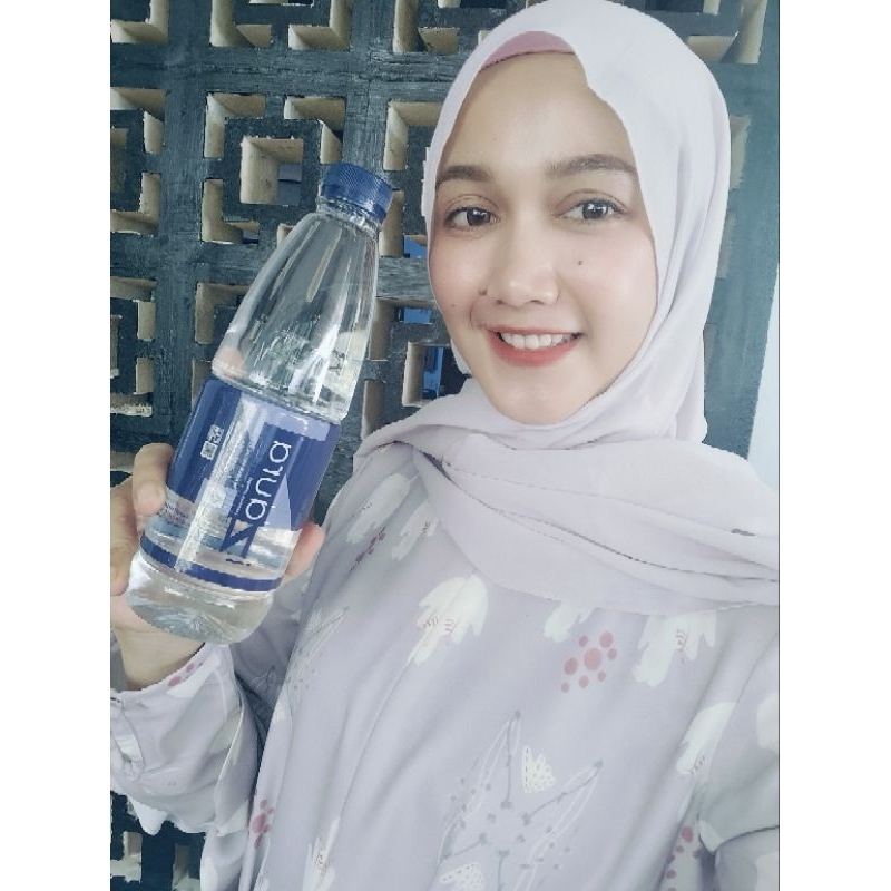 

izaura alkali water