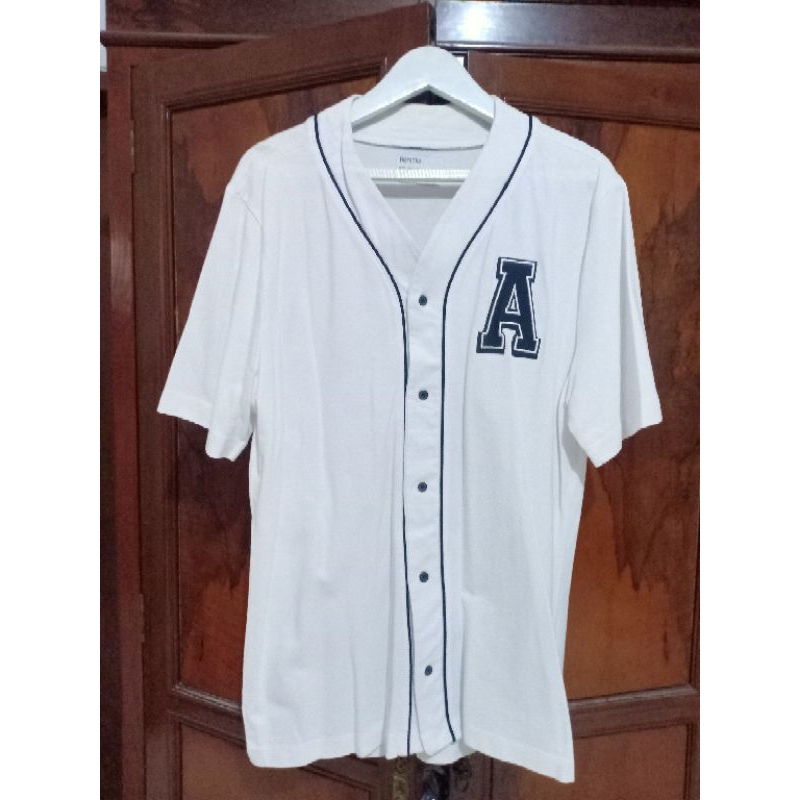 JERSEY HIP HOP BERSHKA SOFTBALL