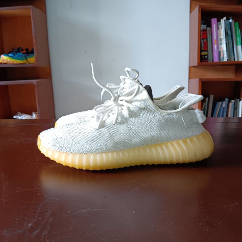 Adidas Yeezy 350 V2 Putih Cream Sepatu Casual Unisex Second Original