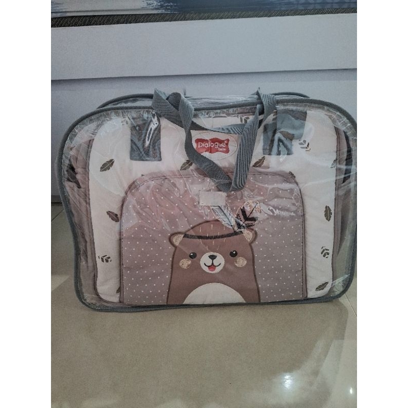 Dialogue Baby Tas Bayi BearieSeries (Kado
Tidak Terpakai]