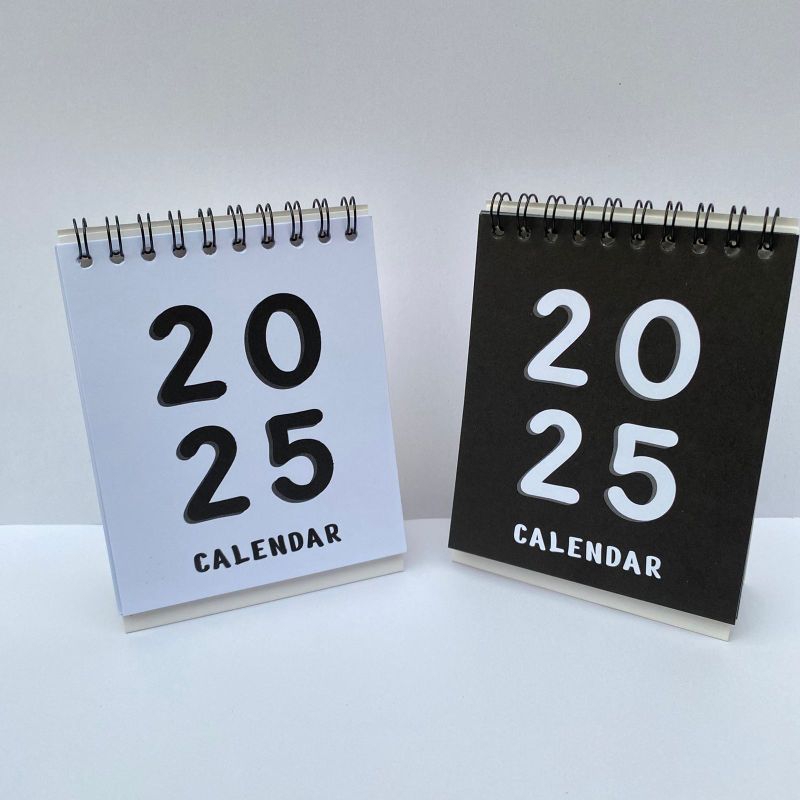 

KALENDER 2025/KALENDER MEJA 2025/KALENDER MINI 2025/KALENDER AESTHETIC