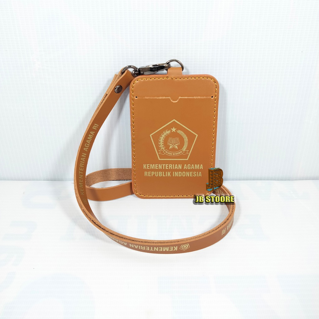 

Tempat Id Card KEMENAG Kulit / Id Card Holder Kementrian Agama Gantung / name tag kemenag tali kulit