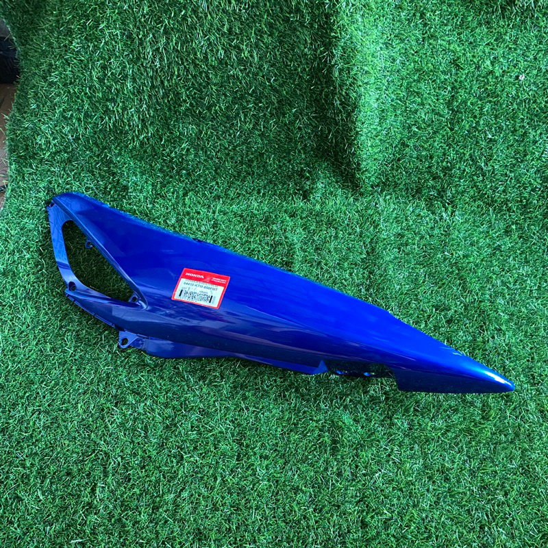 COVER BODY R COVER BODI  KANAN  HONDA SUPRA X 125 LAMA BATMAN ORIGINAL ASLI AHM