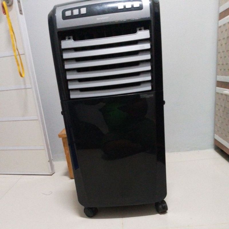 Sharp penyejuk udara