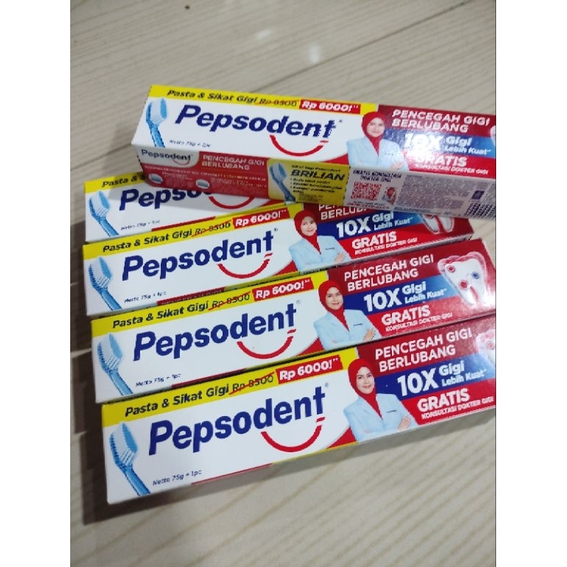 pasta gigi pepsodent 75g gratis sikat gigi