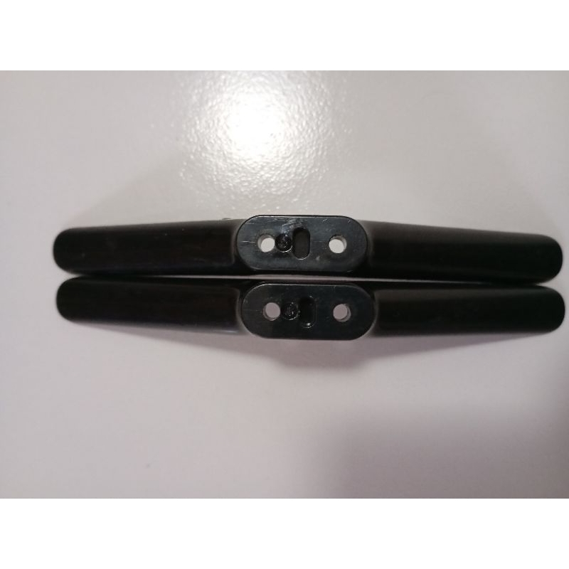 stand kaki TV Changhong bekas tv 32"