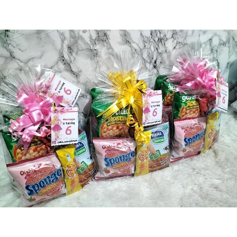 

Bingkisan ulang tahun MINI / Snack ultah goceng / paket snack ultah murah / hampers ultah murah