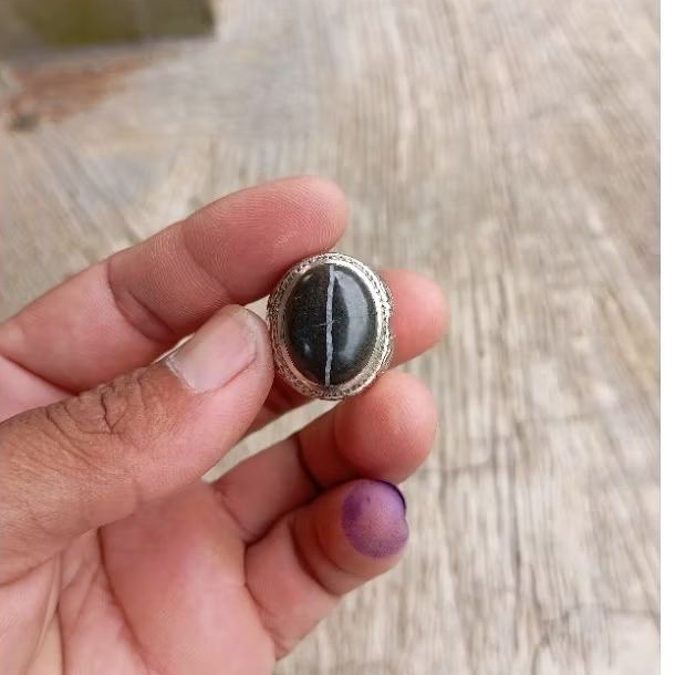 Natural cincin tapak jalak badar besi