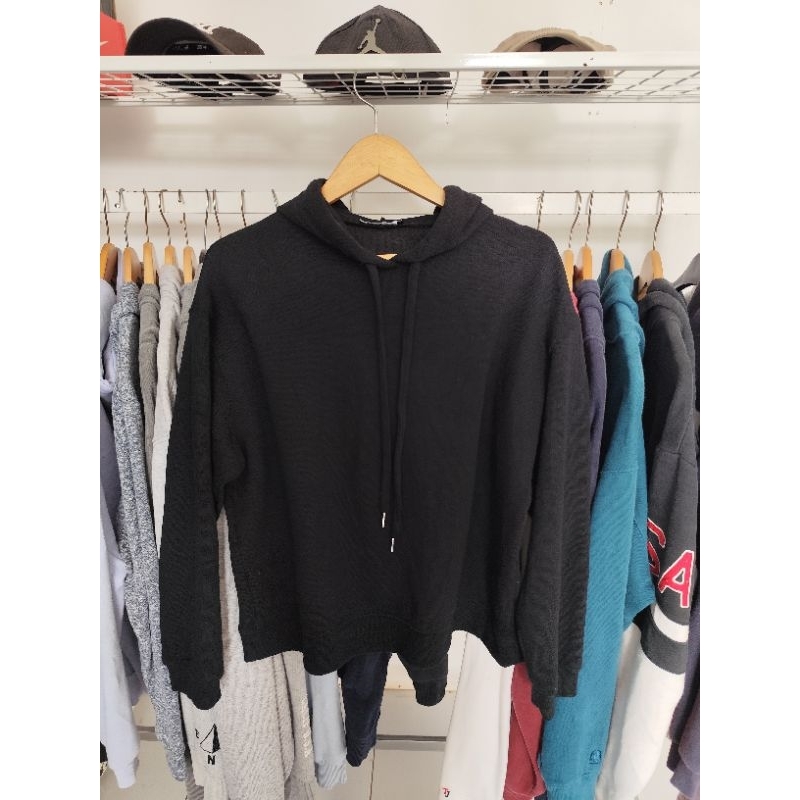 hoodie ZARA woman basic hitam pekat semi crop
