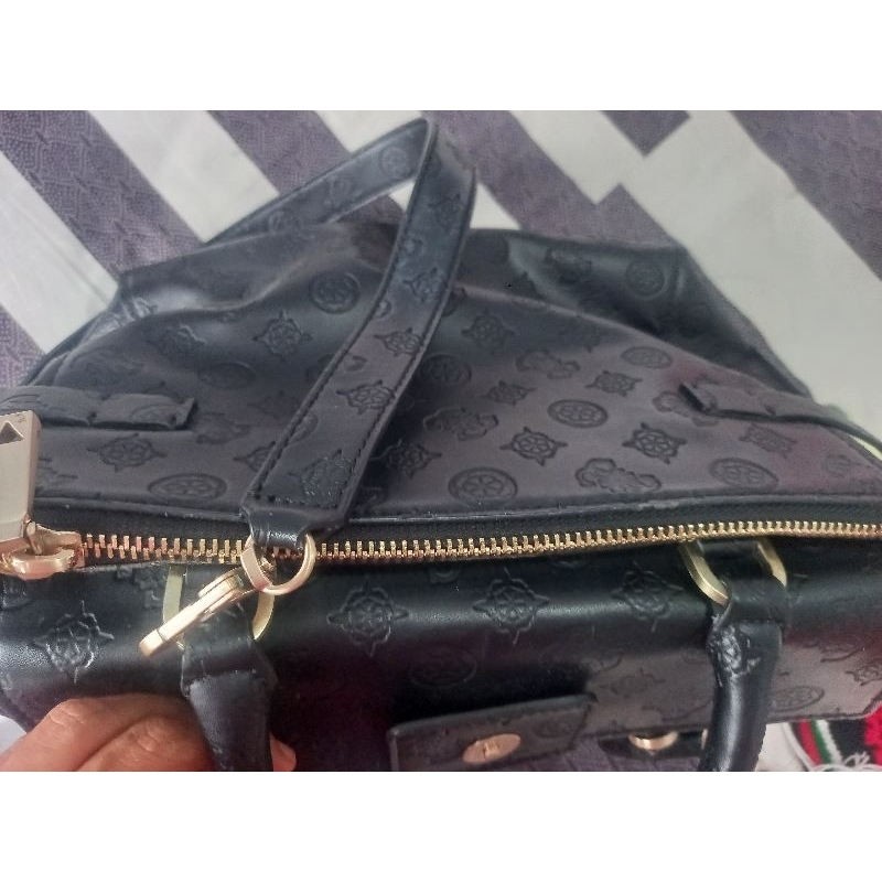 Tas GUESS original second bekas