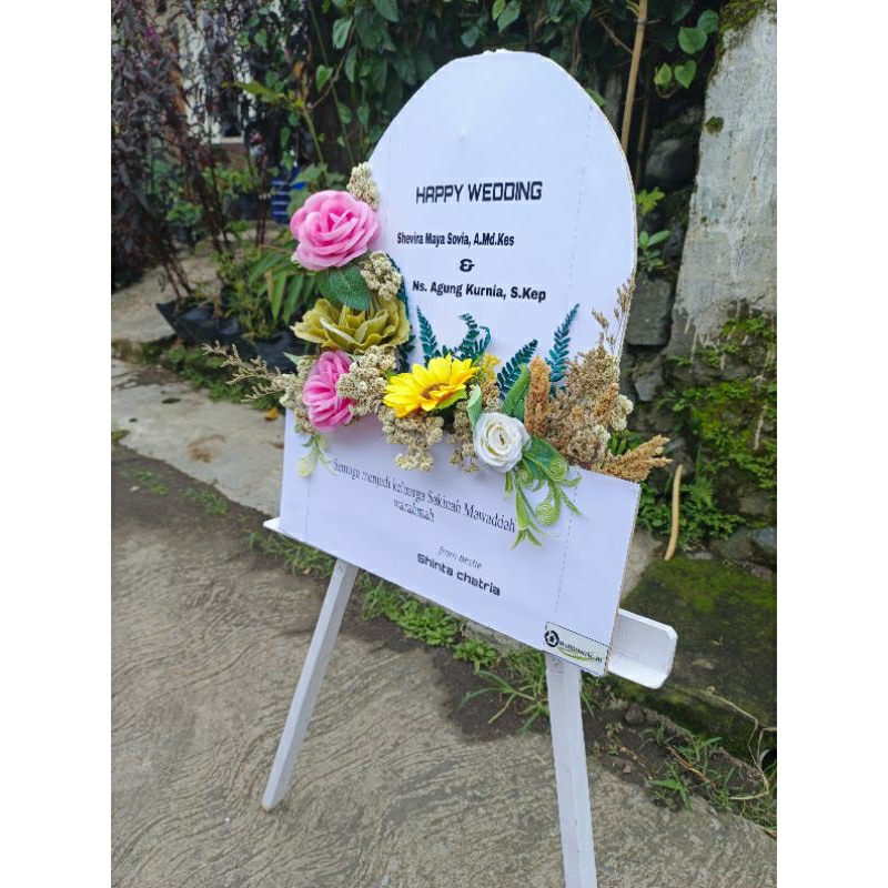 papan ucapan wisuda . karangan bunga graduation. custom ucapan selamat