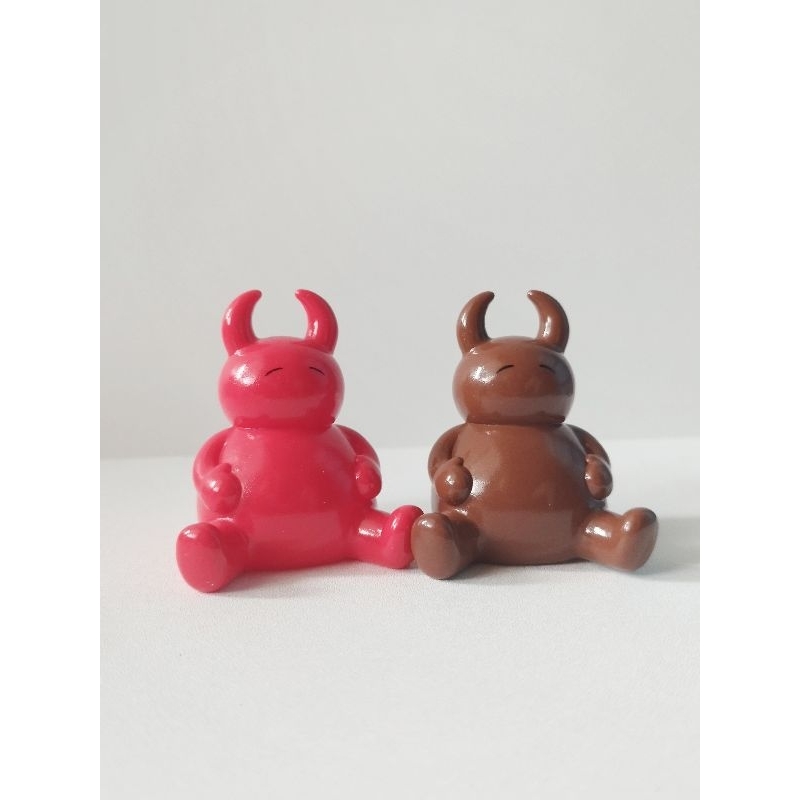 Figure Sofubi Uamou Sitting - Red Brown (2pcs)