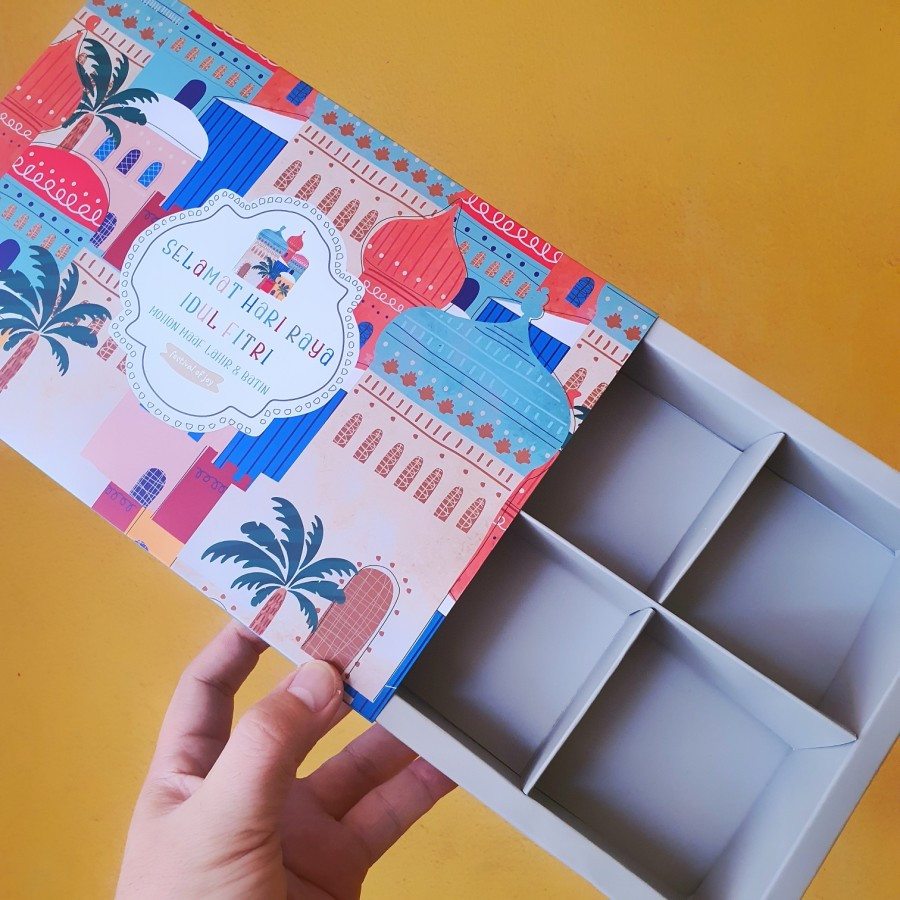 

( 5 pcs ) dus art carton sekat 6 motif tutup colourful mosque paket dus lebaran plus hangtag ukuran 22.5 x 15.5 x 4.5 cm