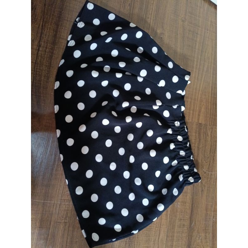 rok Polkadot Hitam Putih
