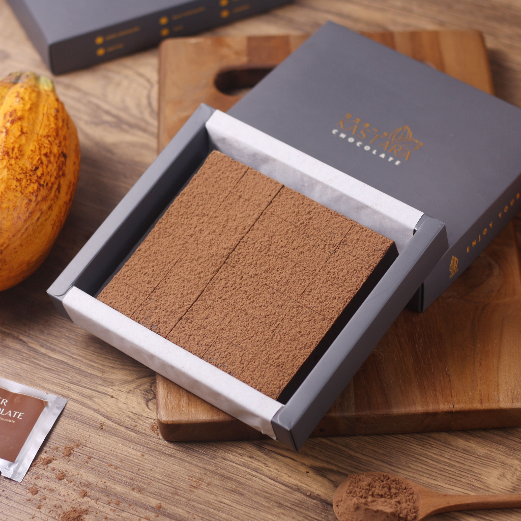 

Kastara Milk Chocolate Large | Japanese Chocolate