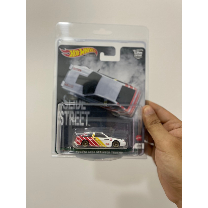 Hotwheels Premium ‘Toyota AE86 Sprinter Trueno Seri Slide Street