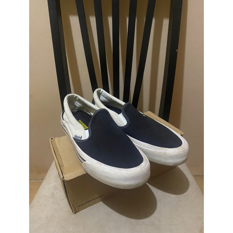 THUNDERBEAR SLIP ON BLACK&WHITE