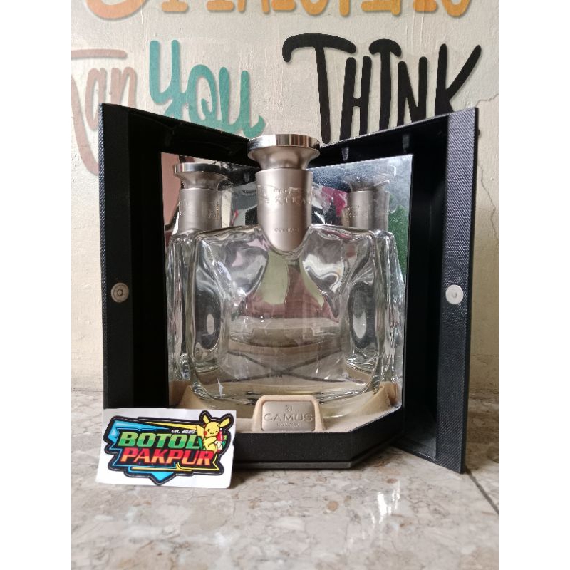 Botol kosong - Bekas camus elegan