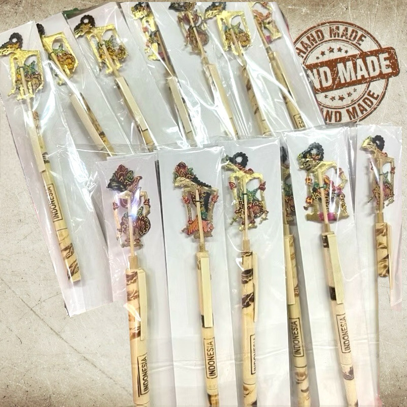 

MULTIVERSECRAFTID Pulpen Wayang Kulit Satuan / Bolpen Bambu Souvenir Oleh oleh khas jogja indonesia