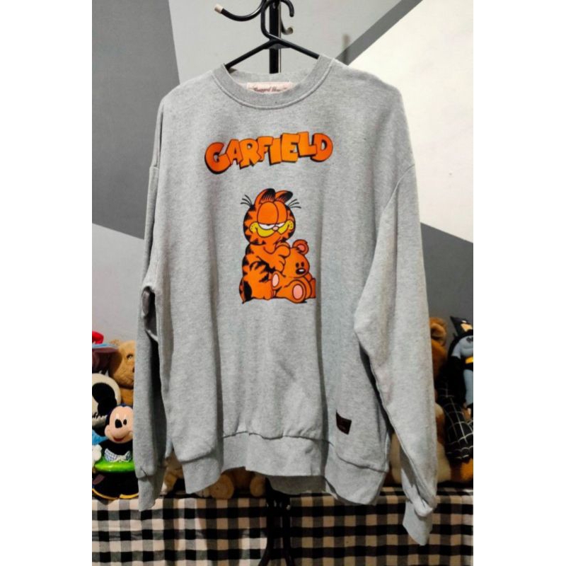 Crewneck Garfield by rugged house