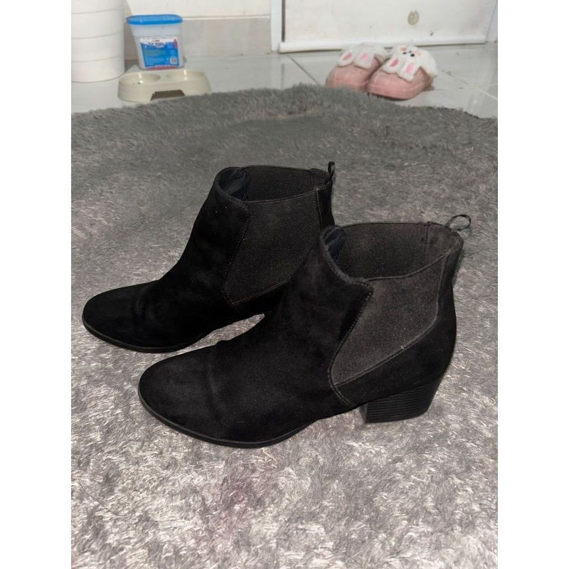 Boots H&M second