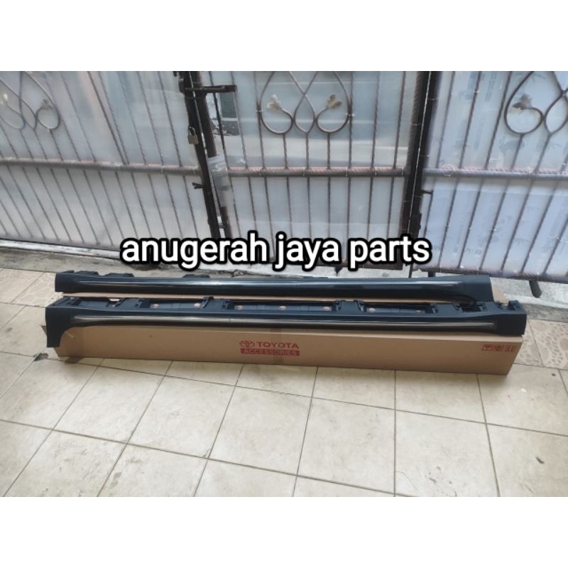 BODYKIT Sideskirt Cover Trisplang Bodykit Samping Innova Reborn Venturer 2017 2018 2019 2020 Origina