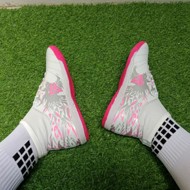 Shin deker gaztruz sepatu futsal gaztruz bots dragon terbaru skin deker sepatu futsal