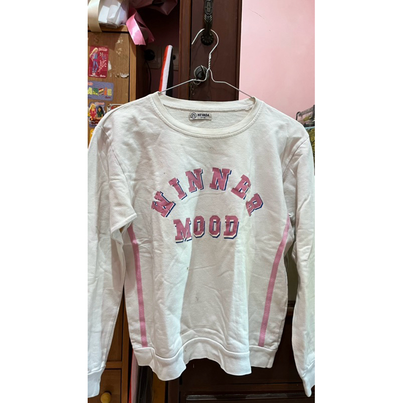 Preloved Sweater Nevada