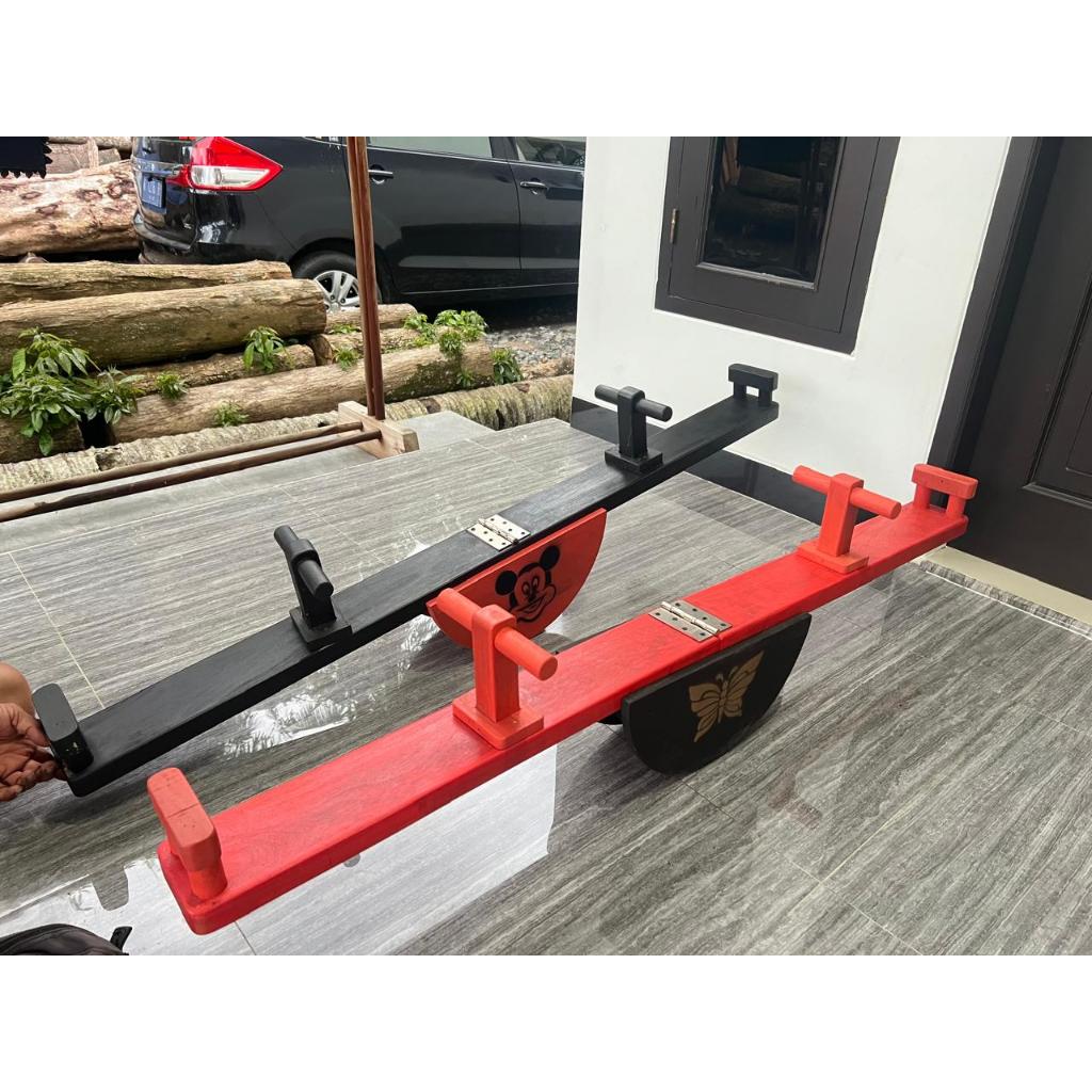 Jungkat Jungkit Kayu Anak Kokoh dan Kuat