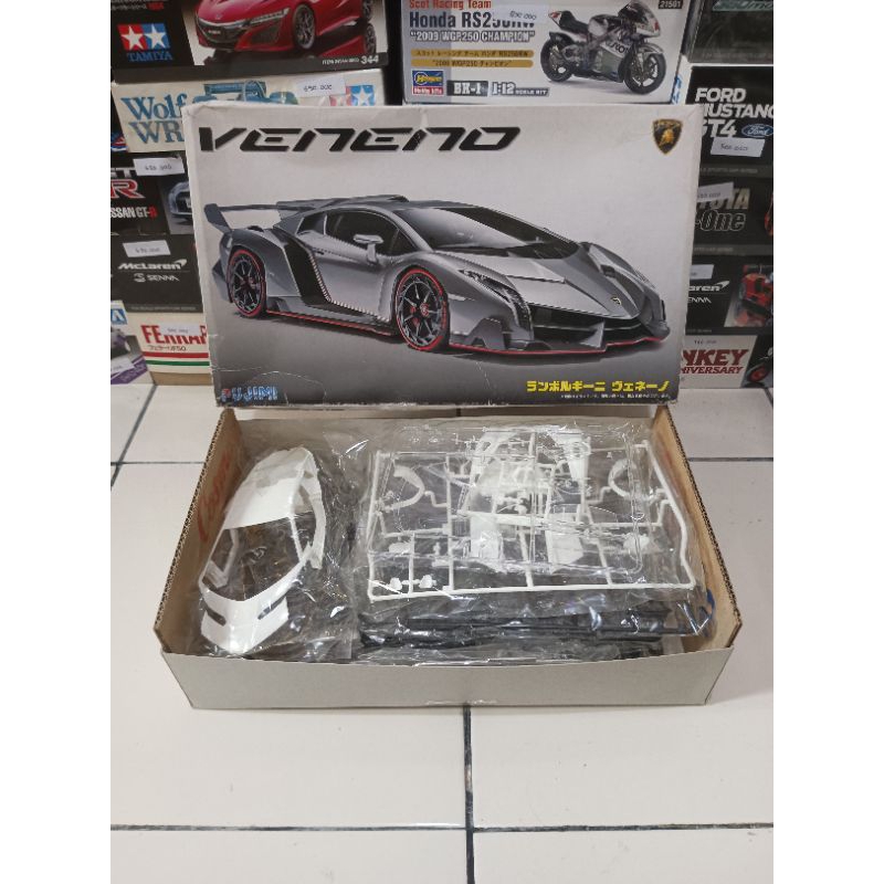 Fujimi Lamborghini Veneno