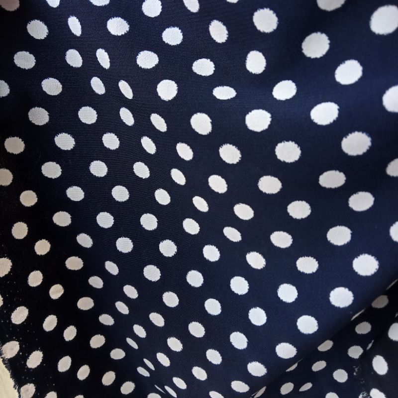 Kain - Kain Wolfis Motif Polkadot Import - Kain Soft Wolfis - Kain Meteran Pj | Harga Per Setengah M